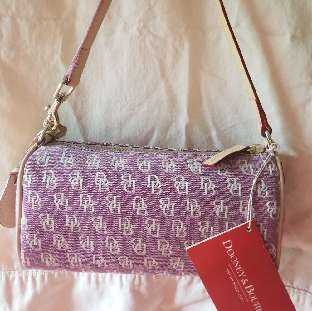 Dooney n Bourke Barrell bag